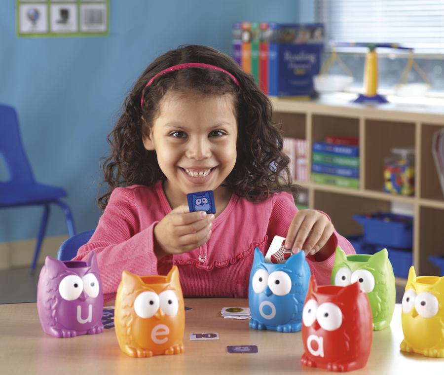 Vowel Owls™ Sorting Set