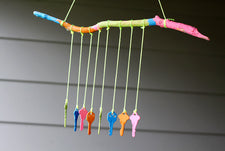 8 Gorgeous Summer Wind Chime Crafts!