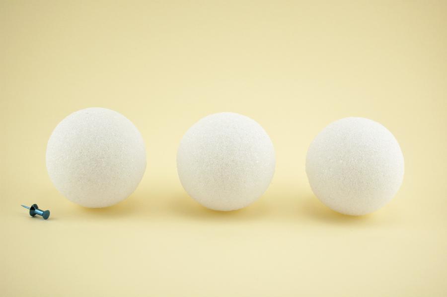 Styrofoam Balls, 12 Pack 3"