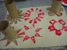 Earth Day Craft - Painting with Paper Rolls!