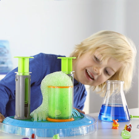 Beaker Creatures™ Liquid Reactor Super Lab