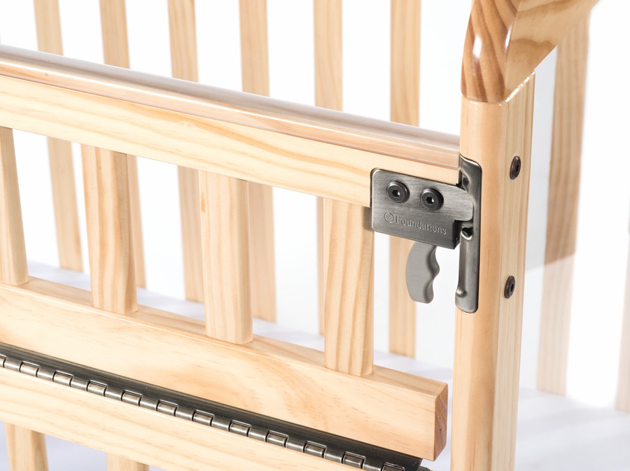 Next Gen Serenity® Compact SafeReach® Crib, Clearview, Natural